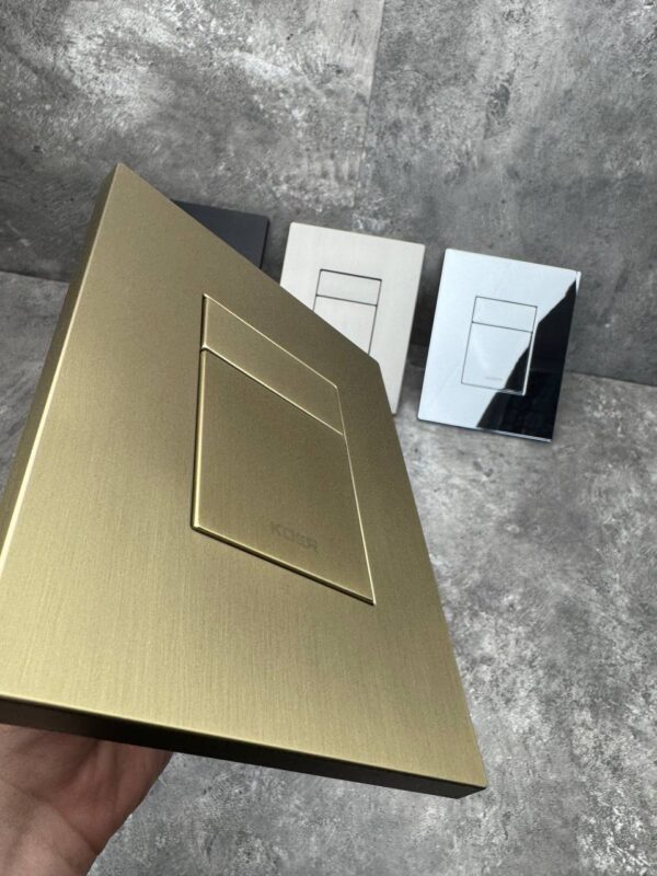 Панель змиву KOER KT-0607-12 157x198x3mm пластикова, кнопка квадратна (колір матове золото)